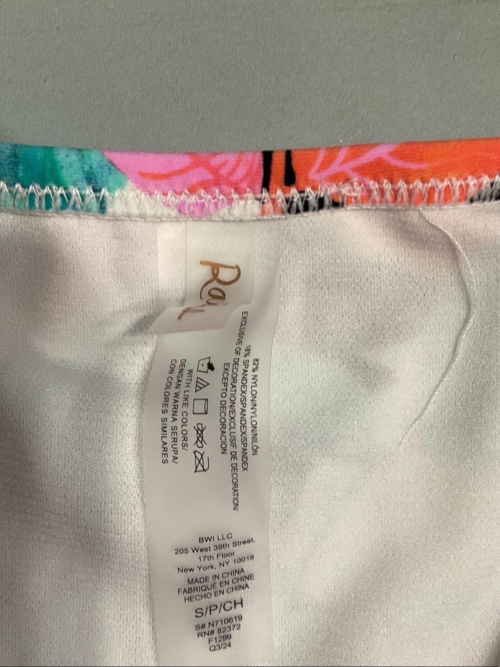 712 - Raisins NWT Tropical Floral Bikini Set in Pink, Green, Blue, Size Small - Picture 5 of 6